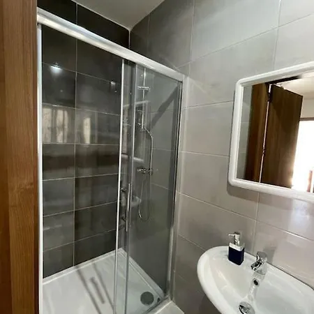 Coral Cove Comfort 3 *