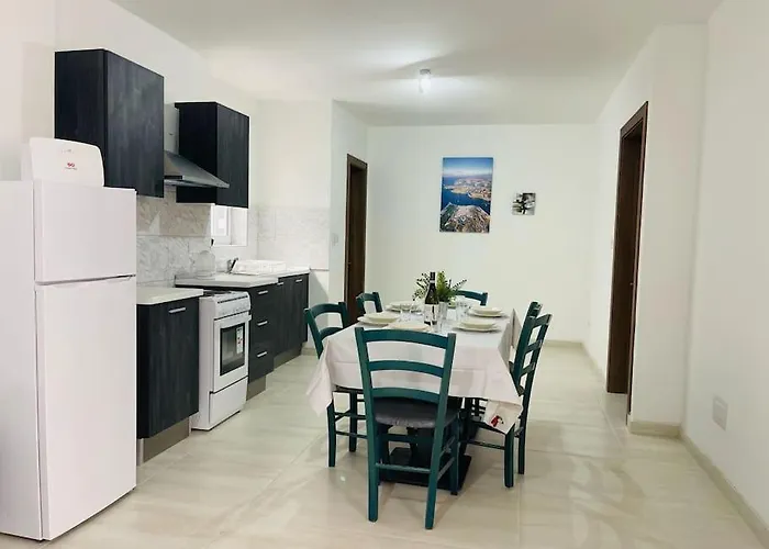 Coral Cove Comfort 3 *