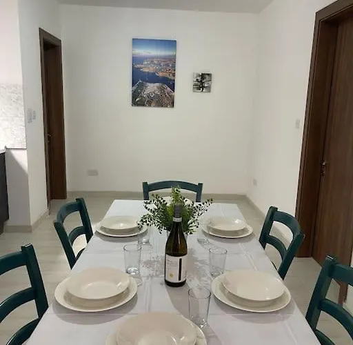 Coral Cove Comfort 3 * St. Paul's Bay